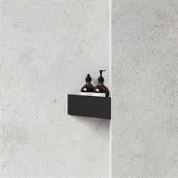 Bath Shelf Corner - opbevaringshylde sort rustfristål fra Nichba