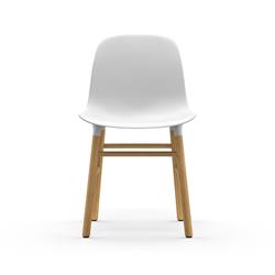Form stol eg/hvid fra Normann Copenhagen