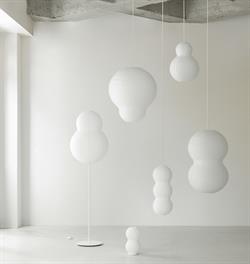 Puff loftlampe Twist hvid fra Normann Copenhagen