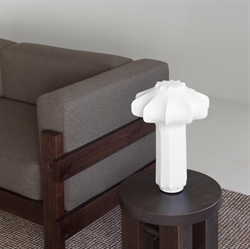 Phantom bordlampe hvid H43 fra Normann Copenhagen