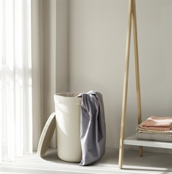 Hide vasketøjskurv creme fra Normann Copenhagen