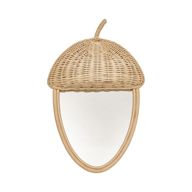 Agern vægspejl i flettet rattan fra OYOY