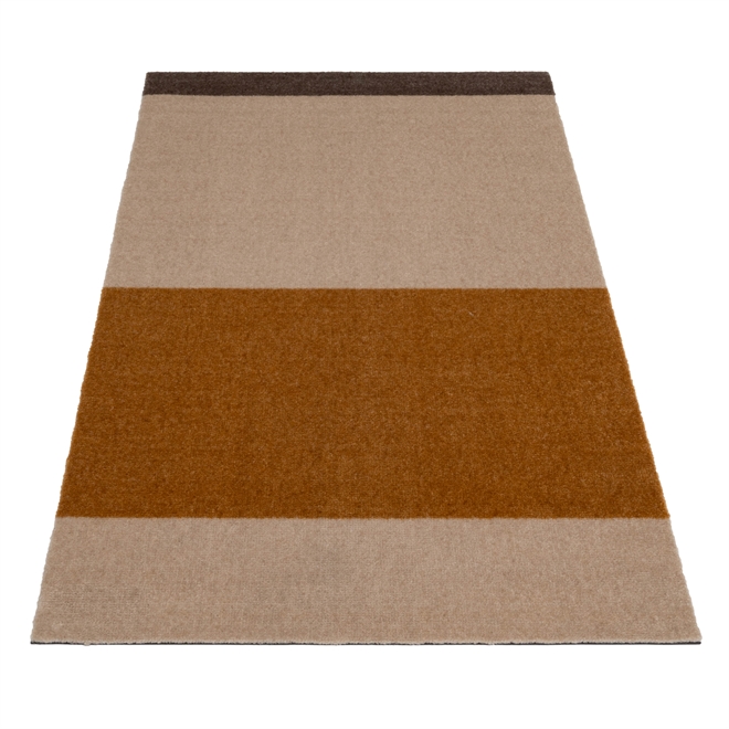 Måtte Stripes Horizon ivory/dijon/brun 67x120 cm fra Tica Copenhagen